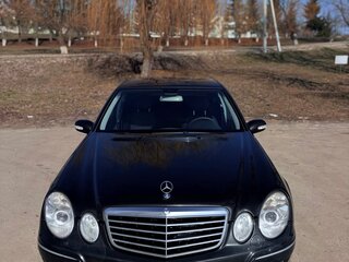2005 Mercedes-Benz E-Класс 220 III (W211, S211), чёрный, 950000 рублей, вид 1