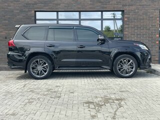 2017 Lexus LX 570 III Рестайлинг 2, чёрный, 7499000 рублей, вид 4