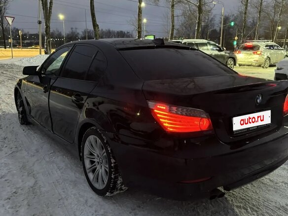 2009 BMW 5 серии 525i V (E60/E61) Рестайлинг, чёрный, 1400000 рублей - вид 12