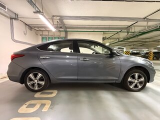 2017 Hyundai Solaris II, серый, 1550000 рублей, вид 5