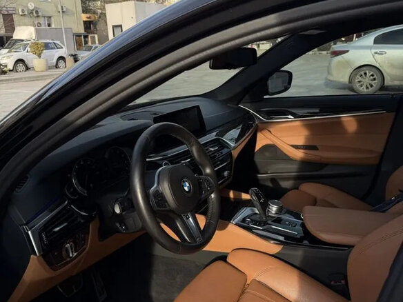 2018 BMW 5 серии 530i VII (G30/G31/G38), чёрный, 2700000 рублей - вид 5