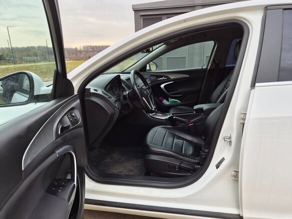 2014 Opel Insignia I Рестайлинг, белый, 890000 рублей - вид 6