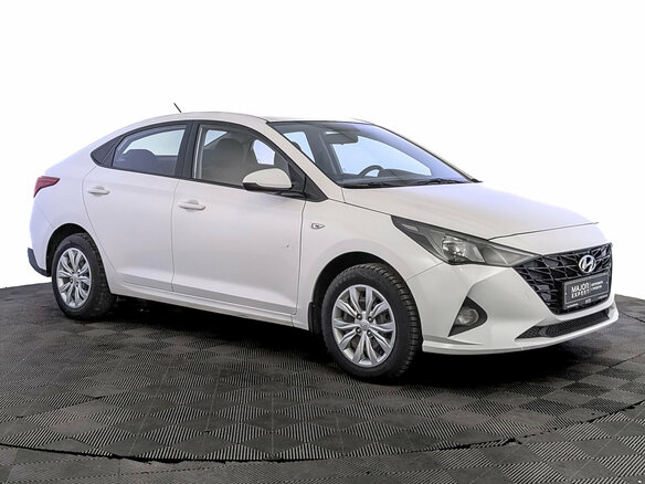 2021 Hyundai Solaris II Рестайлинг, белый - вид 2