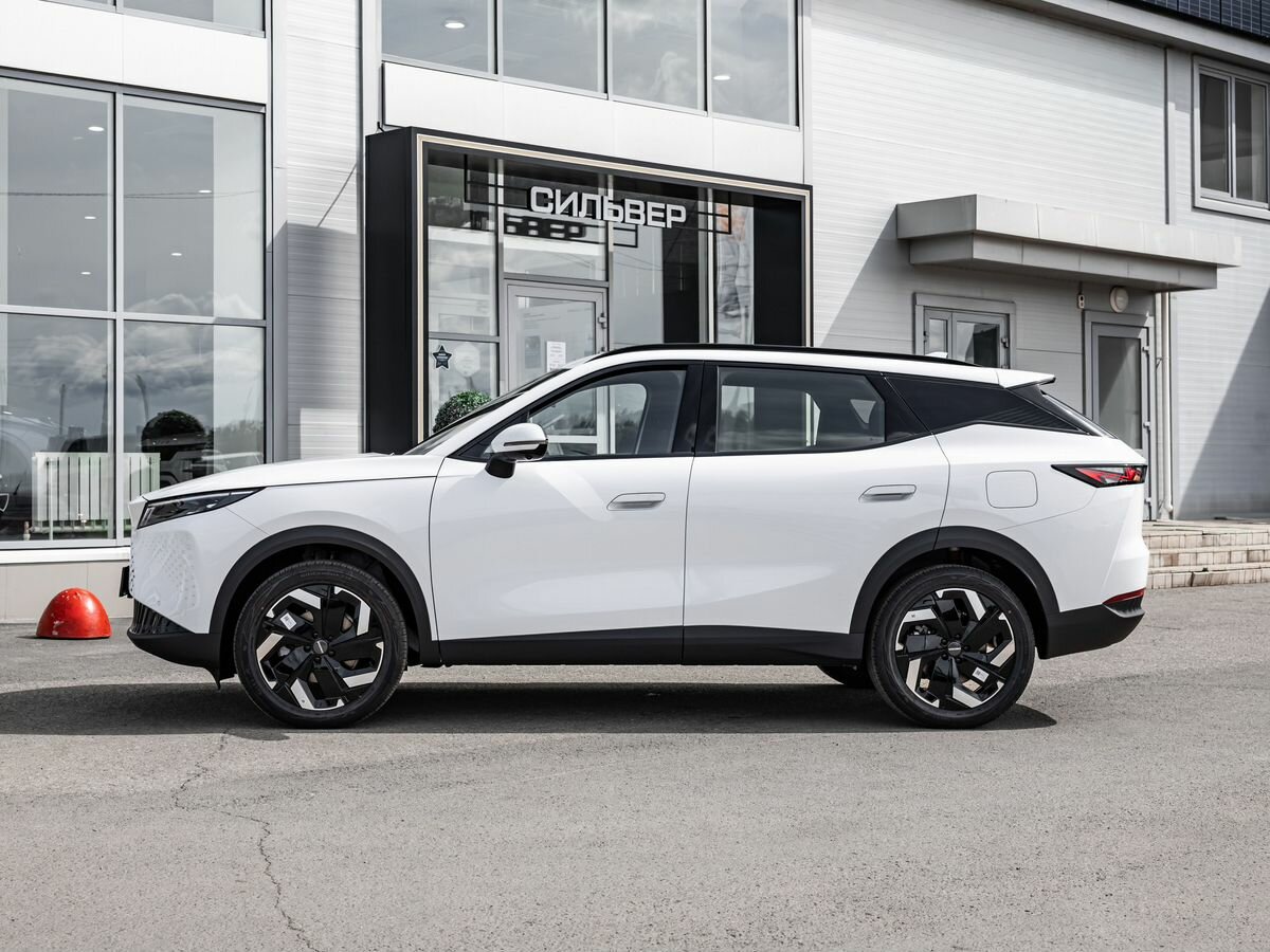 Открыть фотографии: Omoda C7