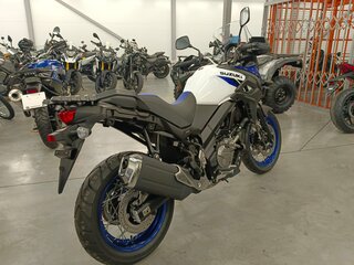 2025 Suzuki V-Strom DL 650, белый, 990000 рублей, вид 3