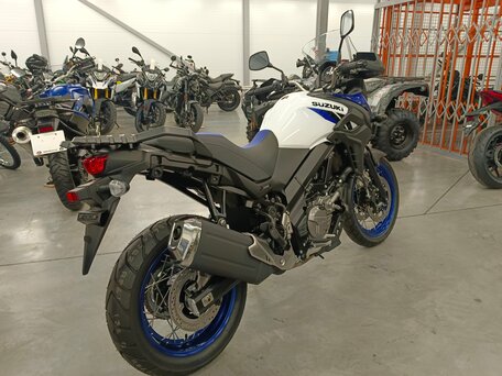 2025 Suzuki V-Strom DL 650, белый, 990000 рублей, вид 3