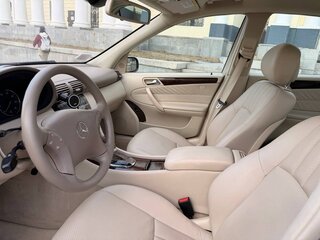 2006 Mercedes-Benz C-Класс 230 II (W203) Рестайлинг, чёрный, 1550000 рублей, вид 5