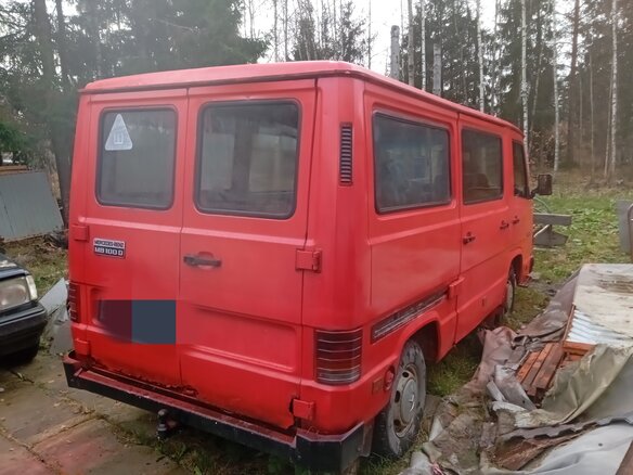 1992 Mercedes-Benz MB 100, красный, 500000 рублей - вид 12