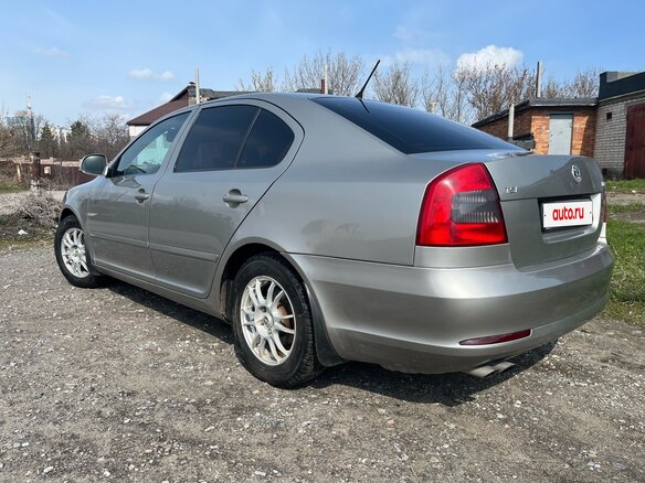 2011 Skoda Octavia II (A5) Рестайлинг, серый, 680000 рублей - вид 6