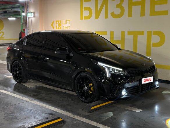 2021 Kia Rio IV Рестайлинг, чёрный, 1600000 рублей - вид 5