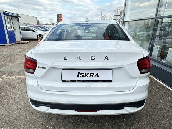 2026 Lada (ВАЗ) Iskra, белый, 1272000 рублей - вид 3