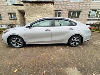 2021 Kia Forte III, серый, 1557703 рублей, вид 5