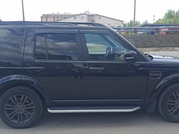 2016 Land Rover Discovery IV Рестайлинг, чёрный, 2100000 рублей - вид 1