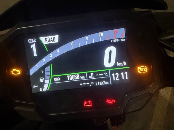 2022 Kawasaki Z 900, красный, 900000 рублей - вид 8