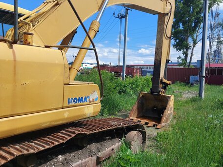 2006 Komatsu PC300, жёлтый, 4500000 рублей, вид 3