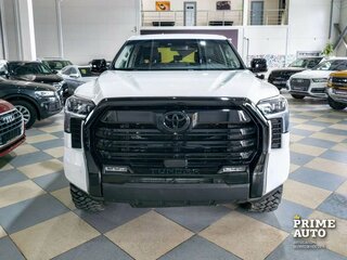 2021 Toyota Tundra CrewMax III, белый, 7579000 рублей, вид 2