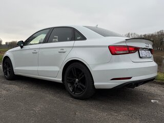 2016 Audi A3 III (8V) Рестайлинг, белый, 1300000 рублей, вид 4