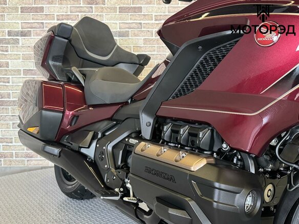 2025 Honda GL 1800 Gold Wing, красный, 3195000 рублей - вид 17
