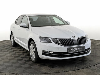 2020 Skoda Octavia III (A7) Рестайлинг, белый, 1700000 рублей, вид 3
