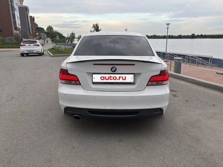 2009 BMW 1 серии 120i I (E81/E82/E87/E88) Рестайлинг, белый, 1220000 рублей, вид 5