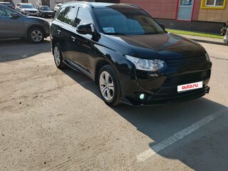 2014 Mitsubishi Outlander III, чёрный, 1400000 рублей, вид 1