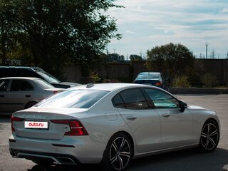 2020 Volvo S60 III, серый, 3150000 рублей, вид 5