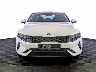 2021 Kia K5 III, белый, 2620000 рублей, вид 2