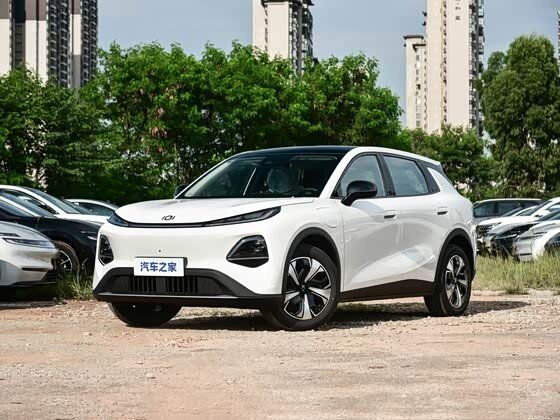 Открыть фотографии: Changan Qiyuan Q05 II
