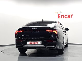 2025 Kia K5 III Рестайлинг, чёрный, 2950000 рублей, вид 4