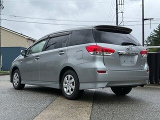 2011 Toyota Wish II, серебристый, 824911 рублей, вид 5