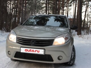 2013 Renault Sandero I, бежевый, 415000 рублей, вид 2