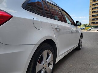 2014 Chevrolet Cruze I Рестайлинг, белый, 785000 рублей, вид 3