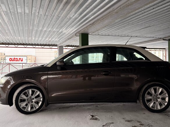 2011 Audi A1 I (8X), коричневый, 900000 рублей - вид 9