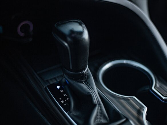 2019 Toyota Camry VIII (XV70), белый, 3500000 рублей - вид 29