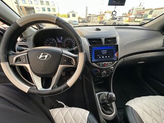2012 Hyundai Solaris I, чёрный, 600000 рублей, вид 5