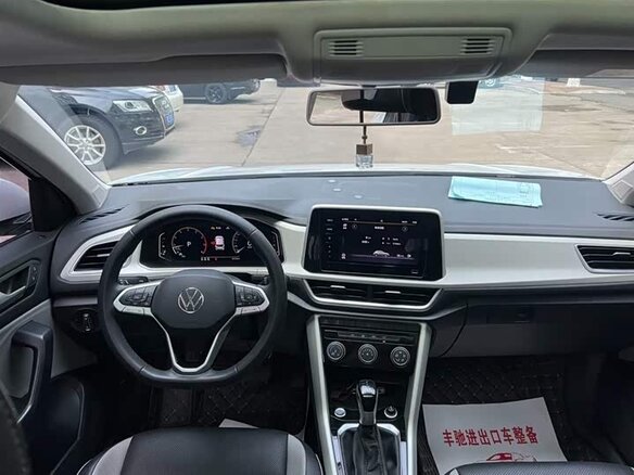 2023 Volkswagen T-Roc I Рестайлинг, белый, 1890000 рублей - вид 10