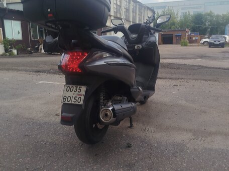 2011 Sym GTS 300, серебристый, 182000 рублей, вид 4
