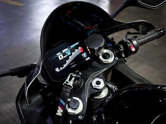 2024 BMW S 1000 RR, чёрный, 1750000 рублей - вид 17