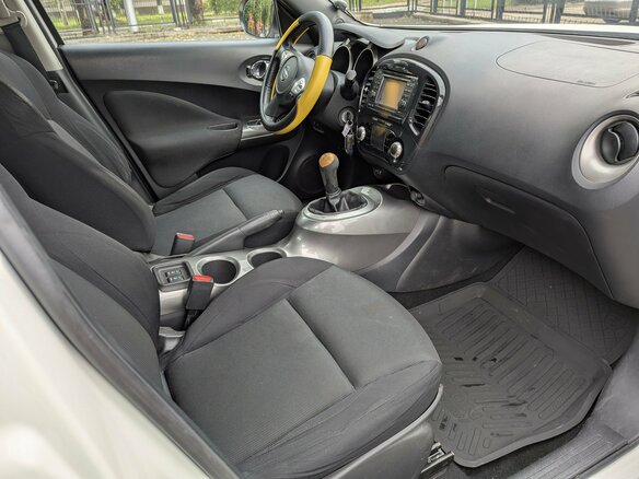 2011 Nissan Juke I, белый - вид 9