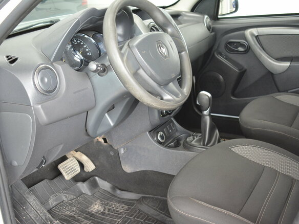 2017 Renault Duster I Рестайлинг, белый, 1355000 рублей - вид 5