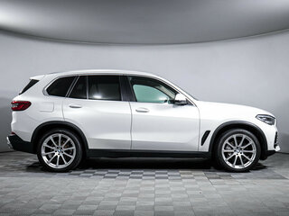 2018 BMW X5 30d IV (G05/G18), белый, 4888000 рублей, вид 4