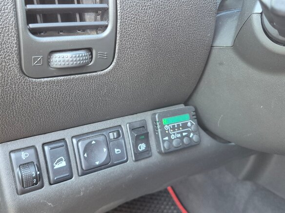 2012 Nissan Pathfinder III Рестайлинг, чёрный, 1600000 рублей - вид 17