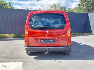 2010 Peugeot Partner II, красный, 699000 рублей, вид 5