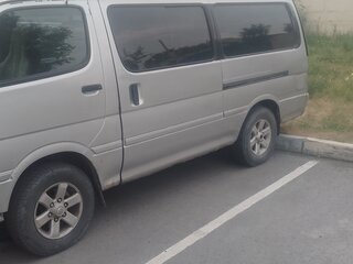 2002 Toyota HiAce H100, серебристый, 400000 рублей, вид 2