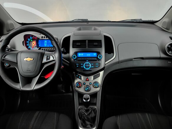 2014 Chevrolet Aveo II, чёрный, 726000 рублей - вид 5