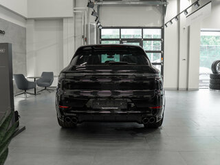 2025 Porsche Cayenne GTS III Рестайлинг, чёрный, 26950000 рублей, вид 5