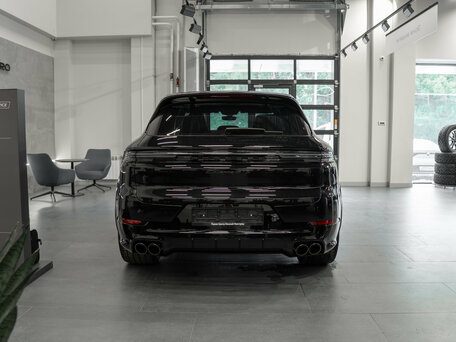 2025 Porsche Cayenne GTS III Рестайлинг, чёрный, 26250000 рублей, вид 5