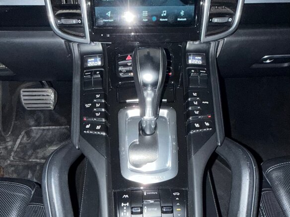 2010 Porsche Cayenne S II (958), белый, 3300000 рублей - вид 17