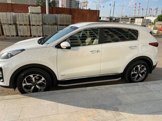 2019 Kia Sportage IV Рестайлинг, белый, 2550000 рублей, вид 5