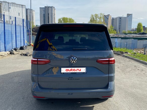 2022 Volkswagen Multivan T7, серый, 5850000 рублей - вид 32